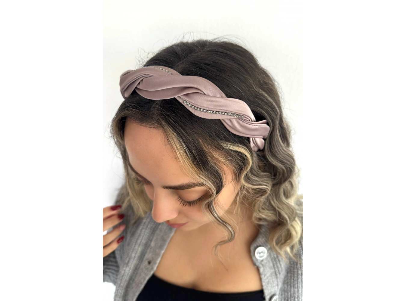 Gül Kurusu Renk Taş Detaylı Taç