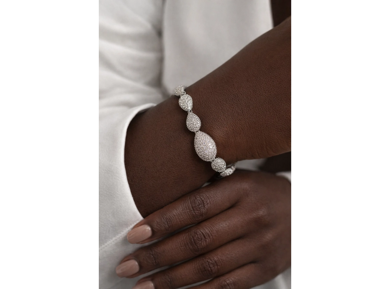 Gümüş Renk 14K Altın Kaplama Taşlı Bileklik