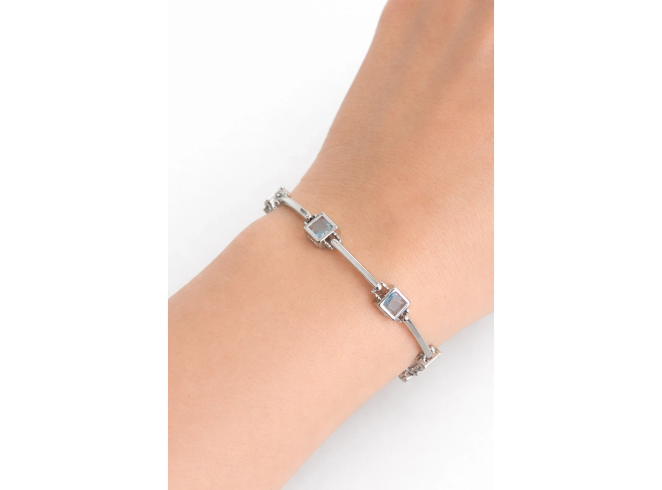 Gümüş Renk 14K Altın Kaplama Taşlı Cm Bileklik