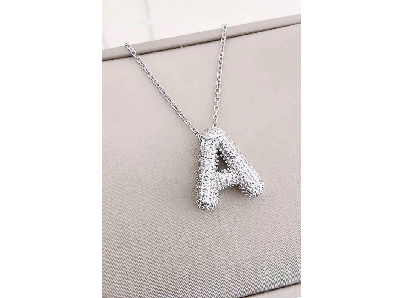 Gümüş Renk A Harf Taş Detaylı Çelik Kolye