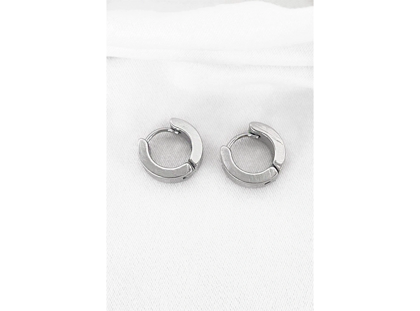 Gümüş Renk Akrep Desenli Unisex Halka Çelik  Küpe (Çift)