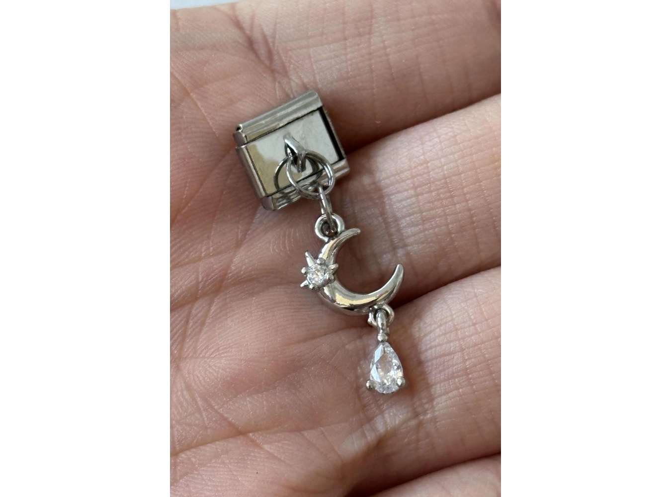 Gümüş Renk Ay Ve Taş Detaylı Çelik Nomination Charm (Tek)