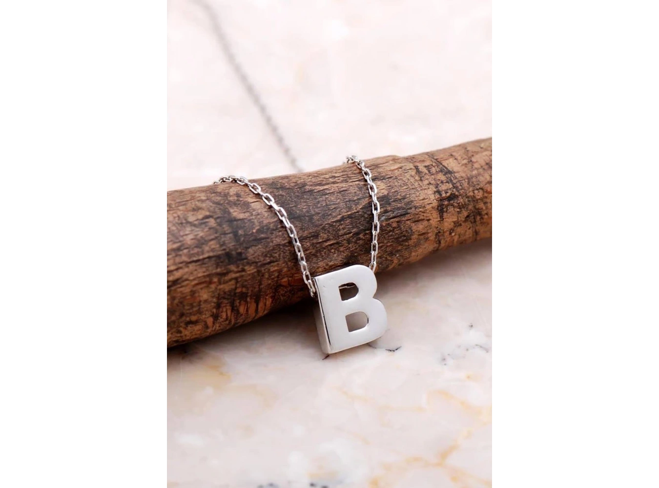 Gümüş Renk B Harf Çelik Kolye