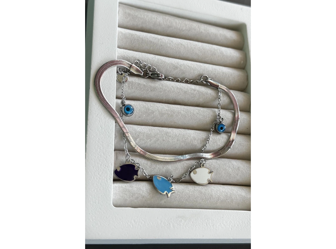 Gümüş Renk Balık Figürlü Göz Detaylı Çelik Bileklik