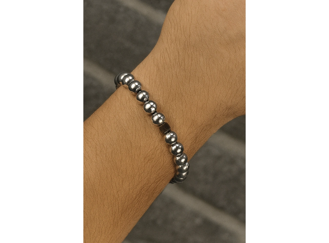Gümüş Renk Boncuk Detaylı Çelik Erkek Bileklik
