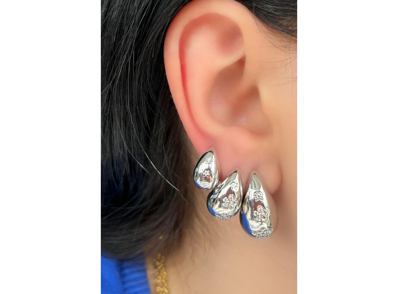 Gümüş Renk Bottaga Figürlü Çiçek Detaylı VİP 3lü YSX Küpe Set