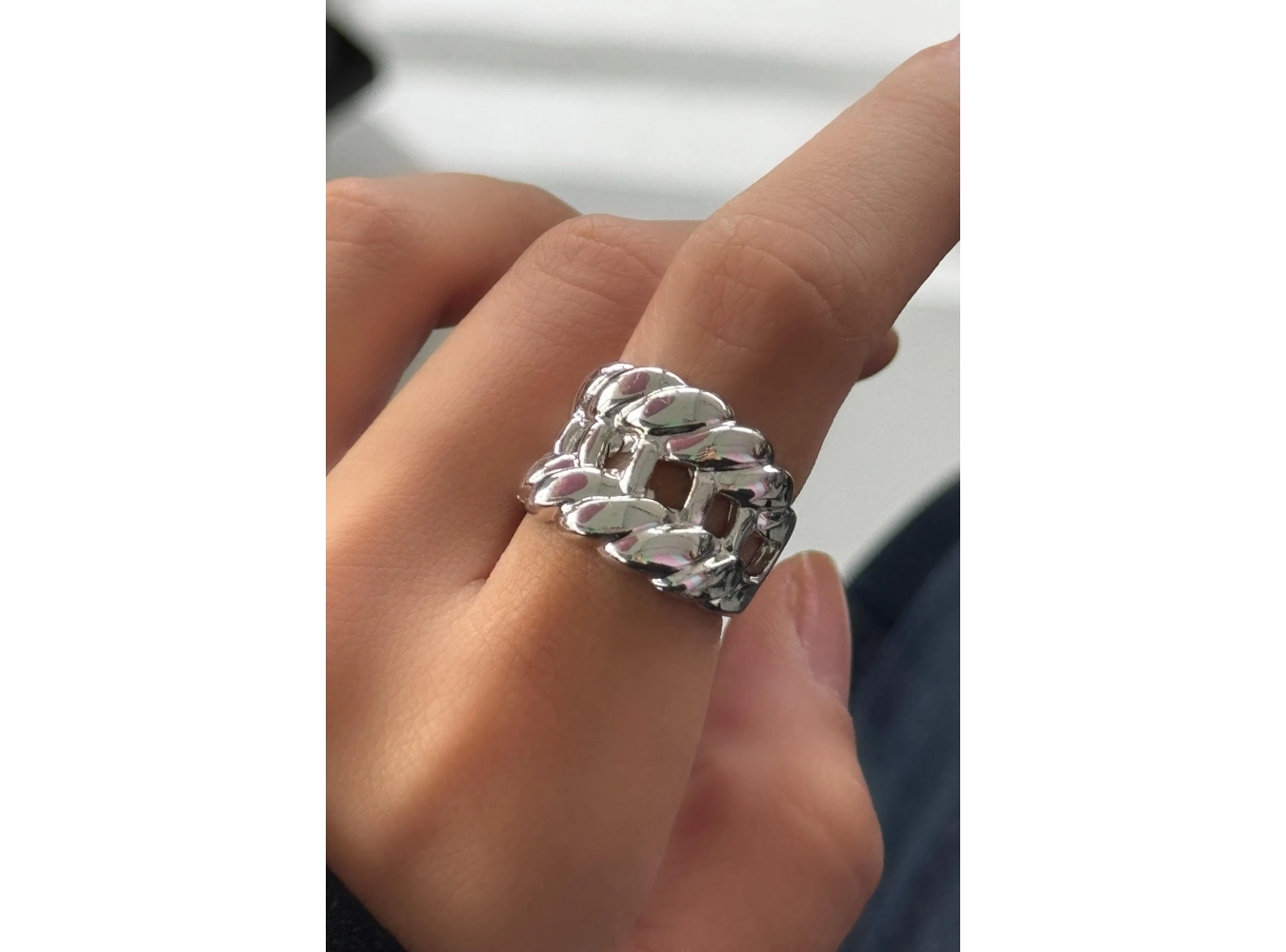 Gümüş Renk Burgu Detaylı Metal Ayarlanabilir Yüzük