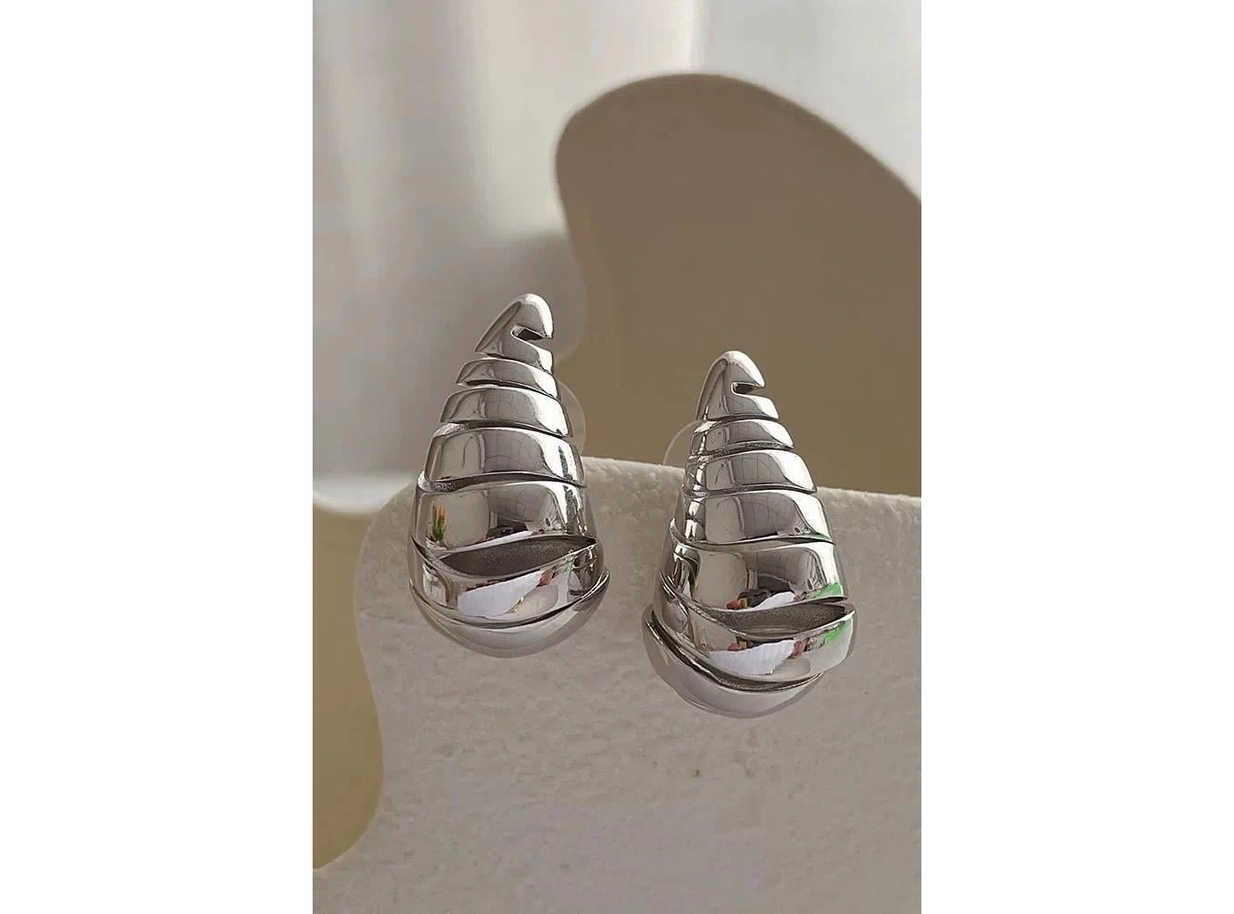 Gümüş Renk Çelik Bottega Küpe (Çift)