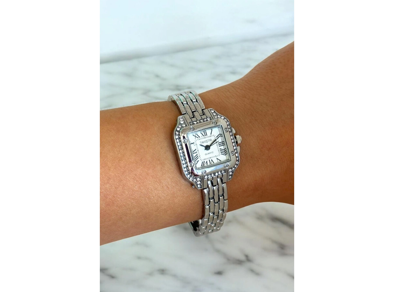 Gümüş Renk Çelik Kordonlu Kadın Saat