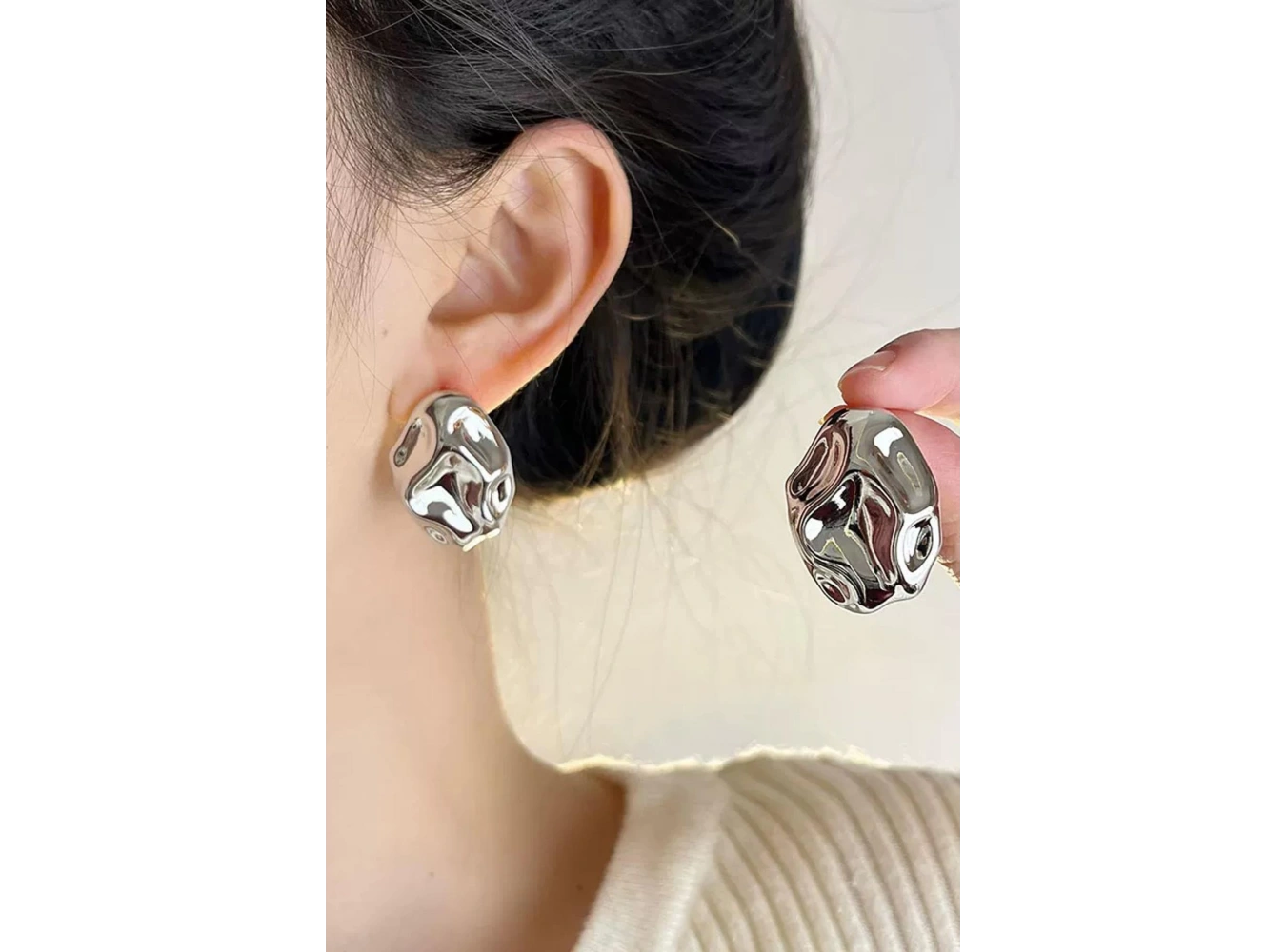 Gümüş Renk Çelik Küpe (Çift)