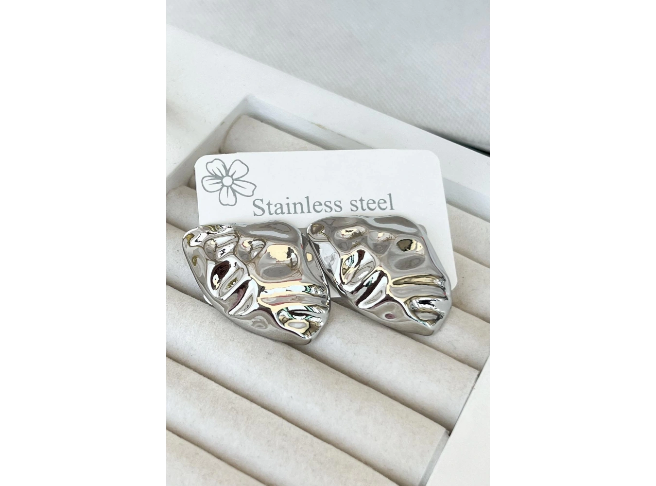 Gümüş Renk Çelik Küpe (Çift)