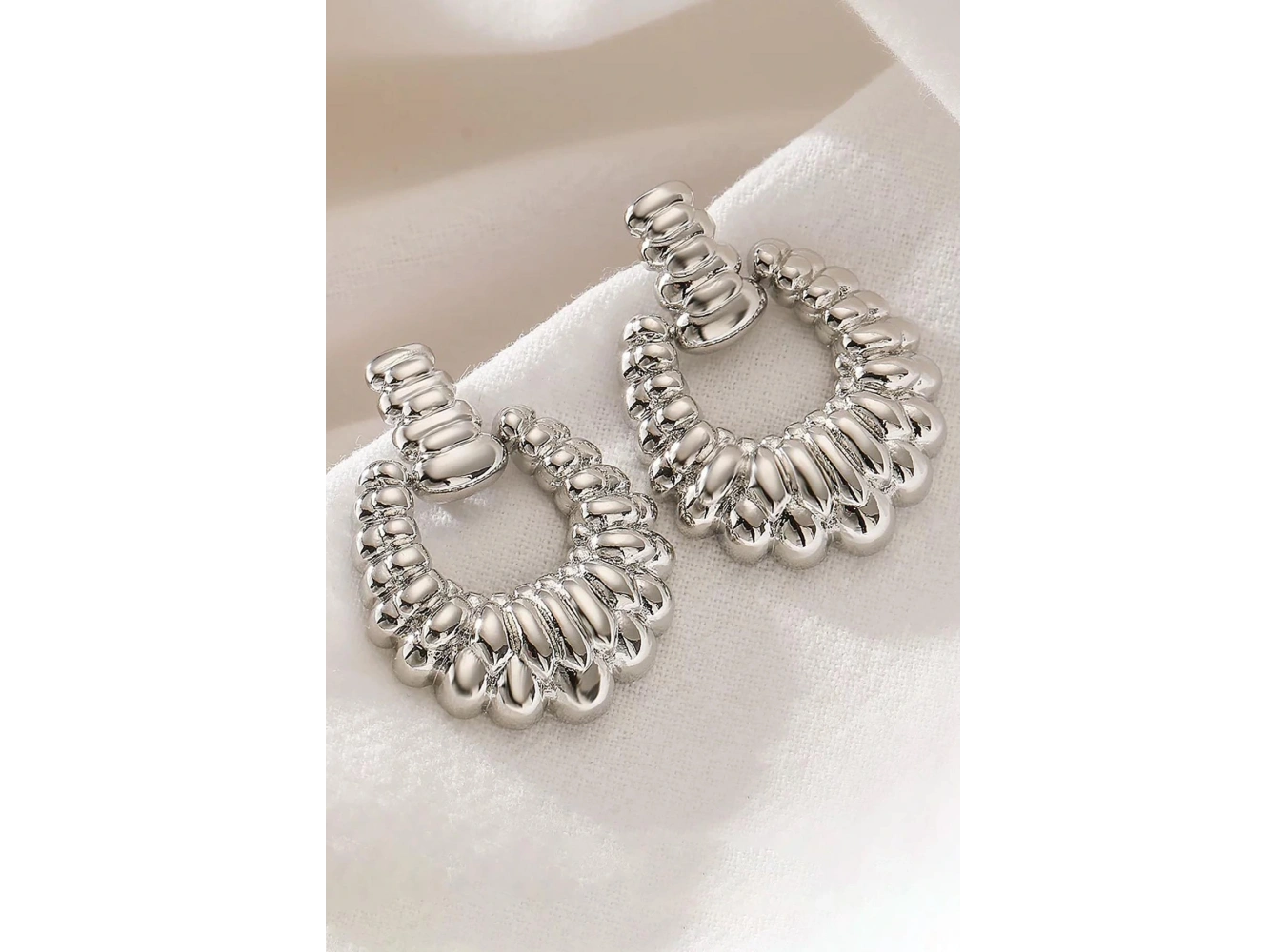 Gümüş Renk Çelik Küpe (Çift)