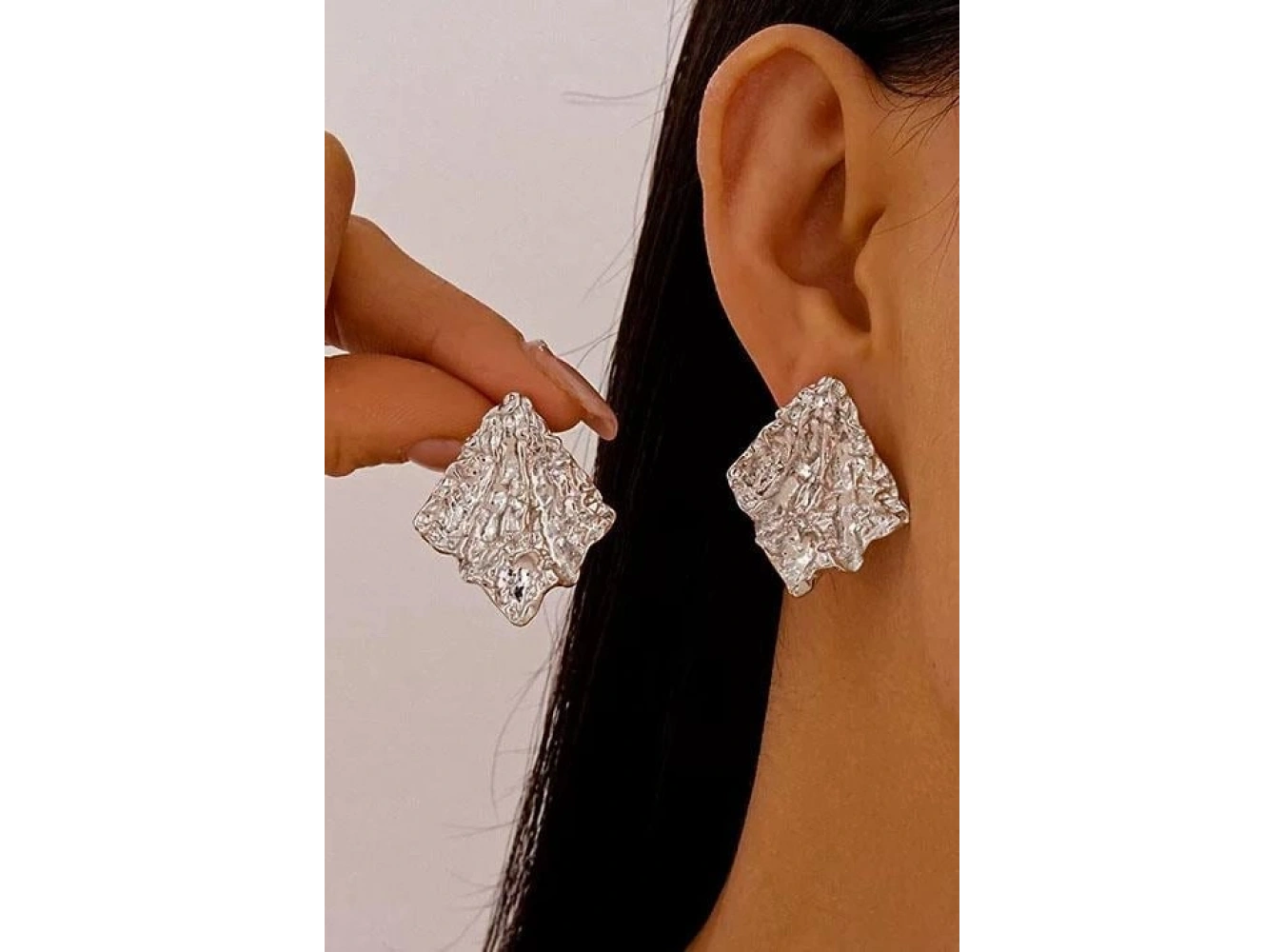 Gümüş Renk Çelik Küpe (Çift)