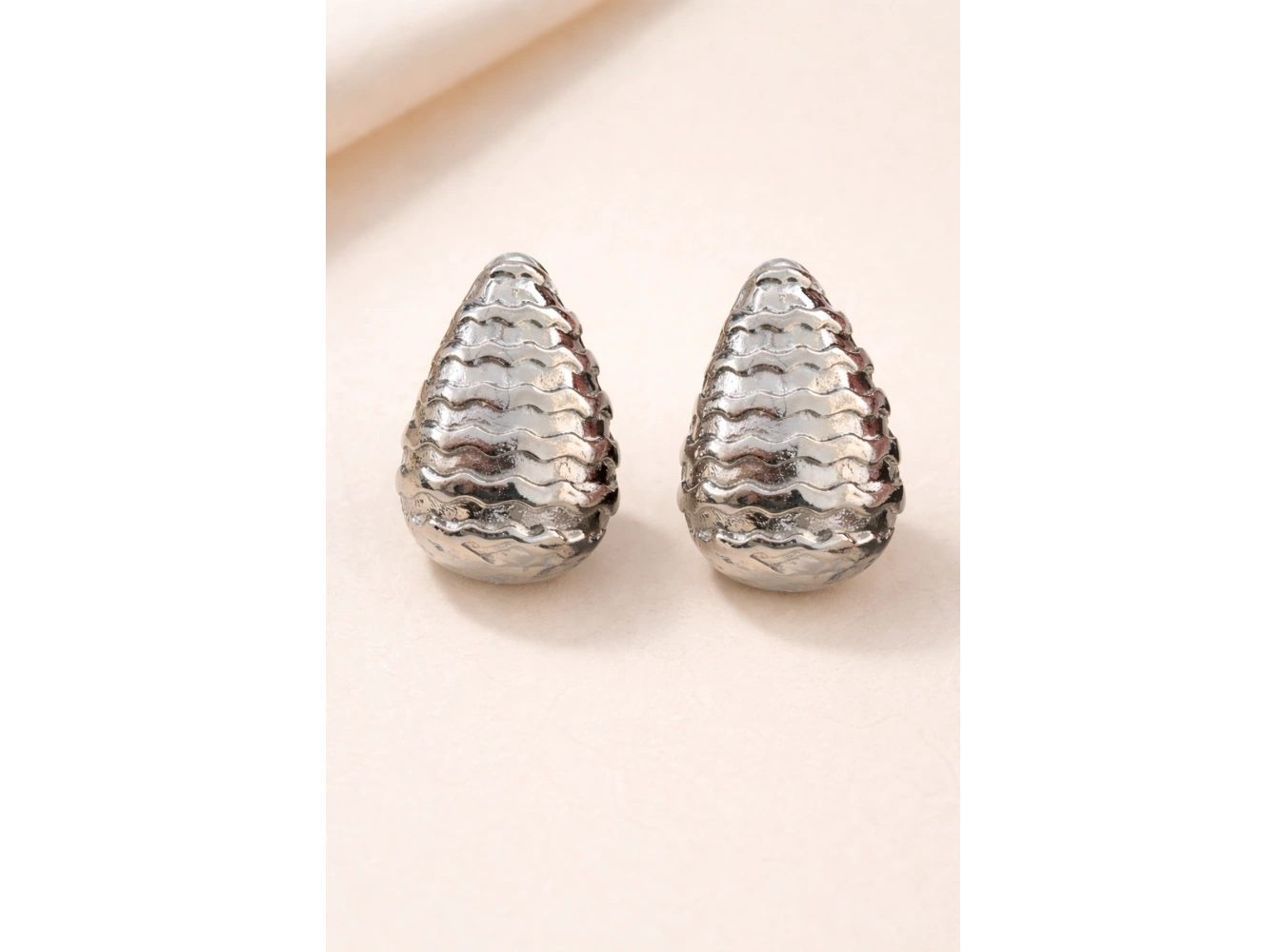 Gümüş Renk Çelik Küpe (Çift)