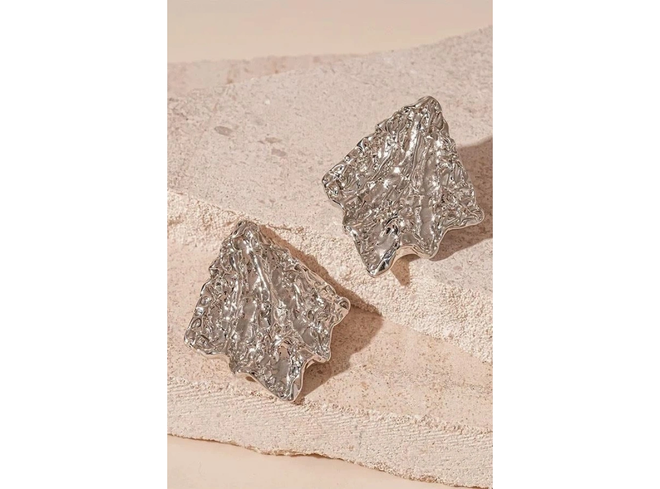 Gümüş Renk Çelik Küpe (Çift)