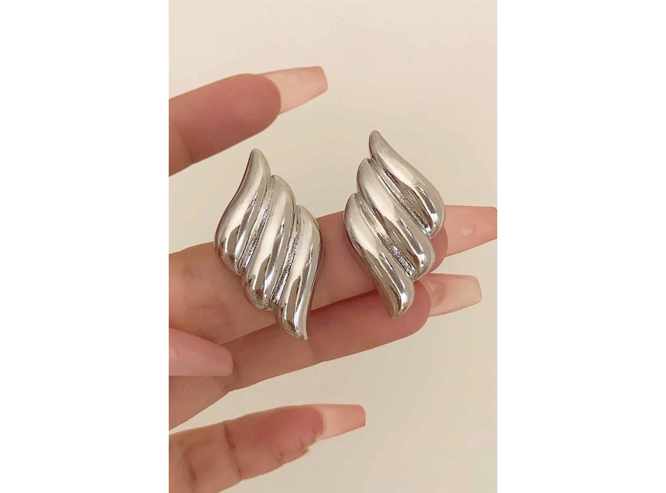 Gümüş Renk Çelik Küpe (Çift)