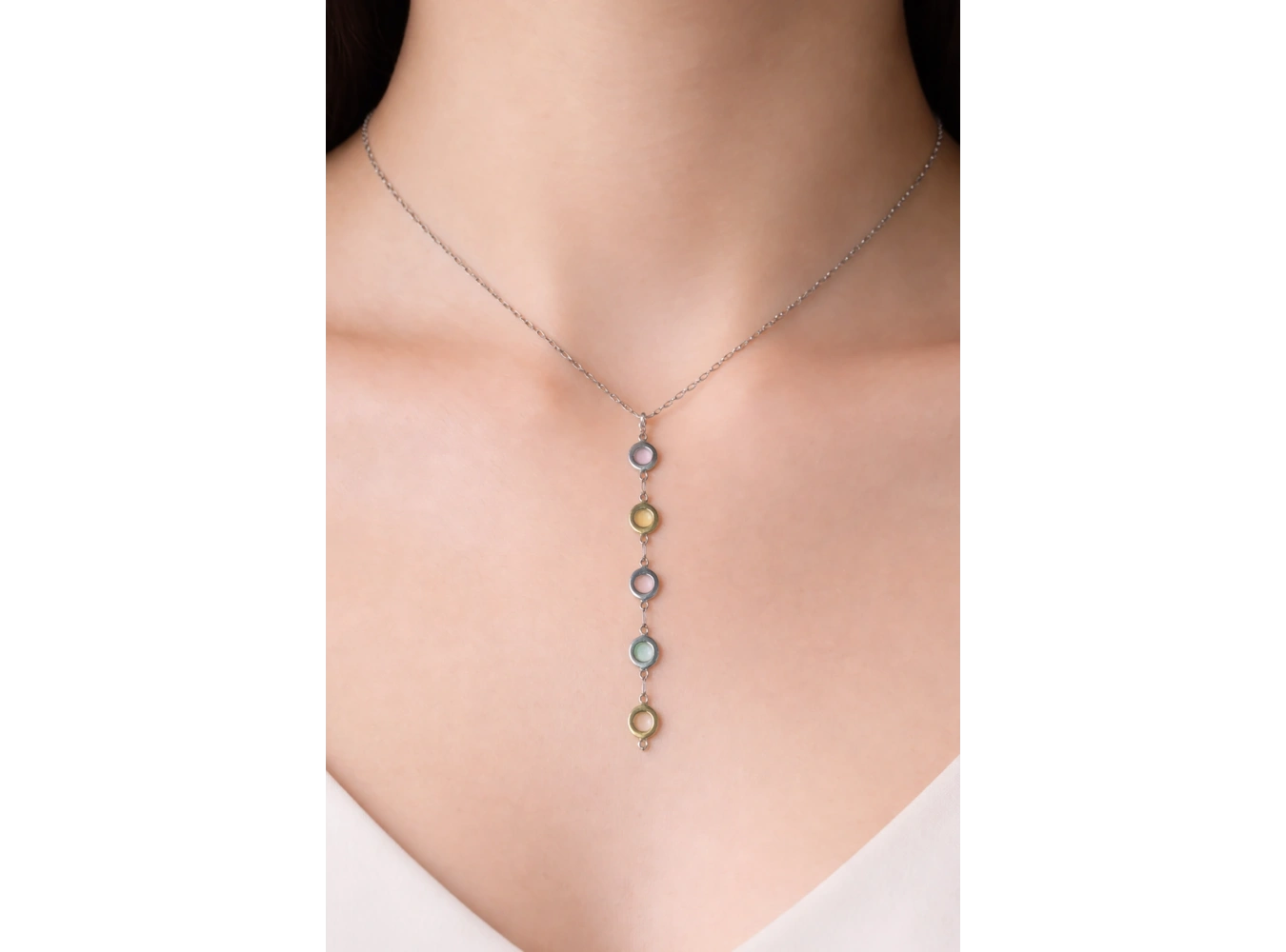 Gümüş Renk Çelik Y Kolye