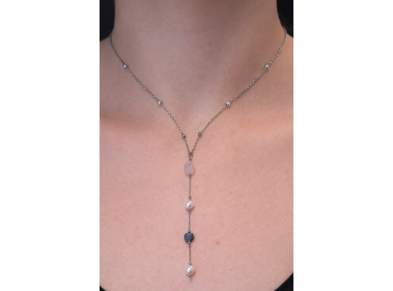 Gümüş Renk Çelik Y Kolye