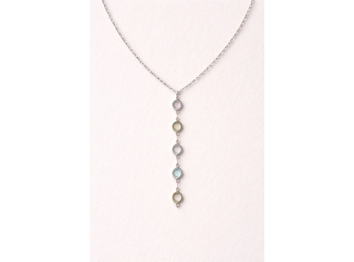 Gümüş Renk Çelik Y Kolye