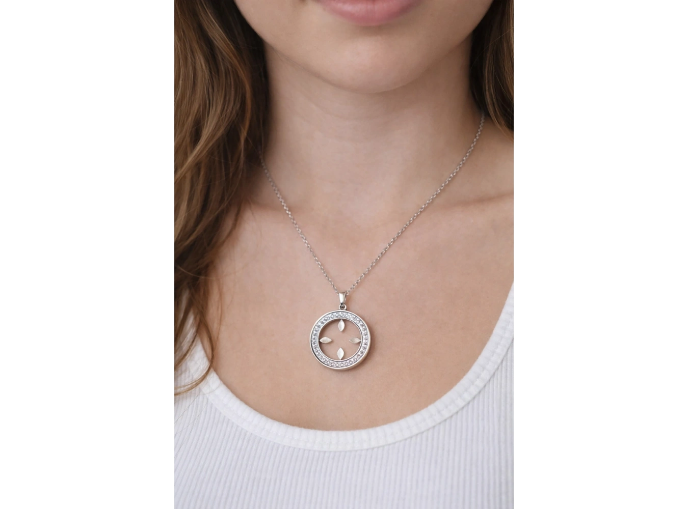 Gümüş Renk Çeyrek Koyulabilen Çelik Kolye