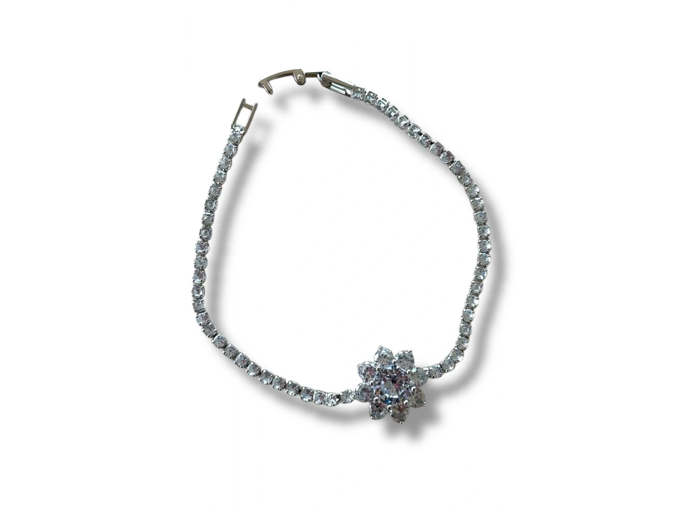 Gümüş Renk Çiçek Detaylı Su Yolu Bileklik