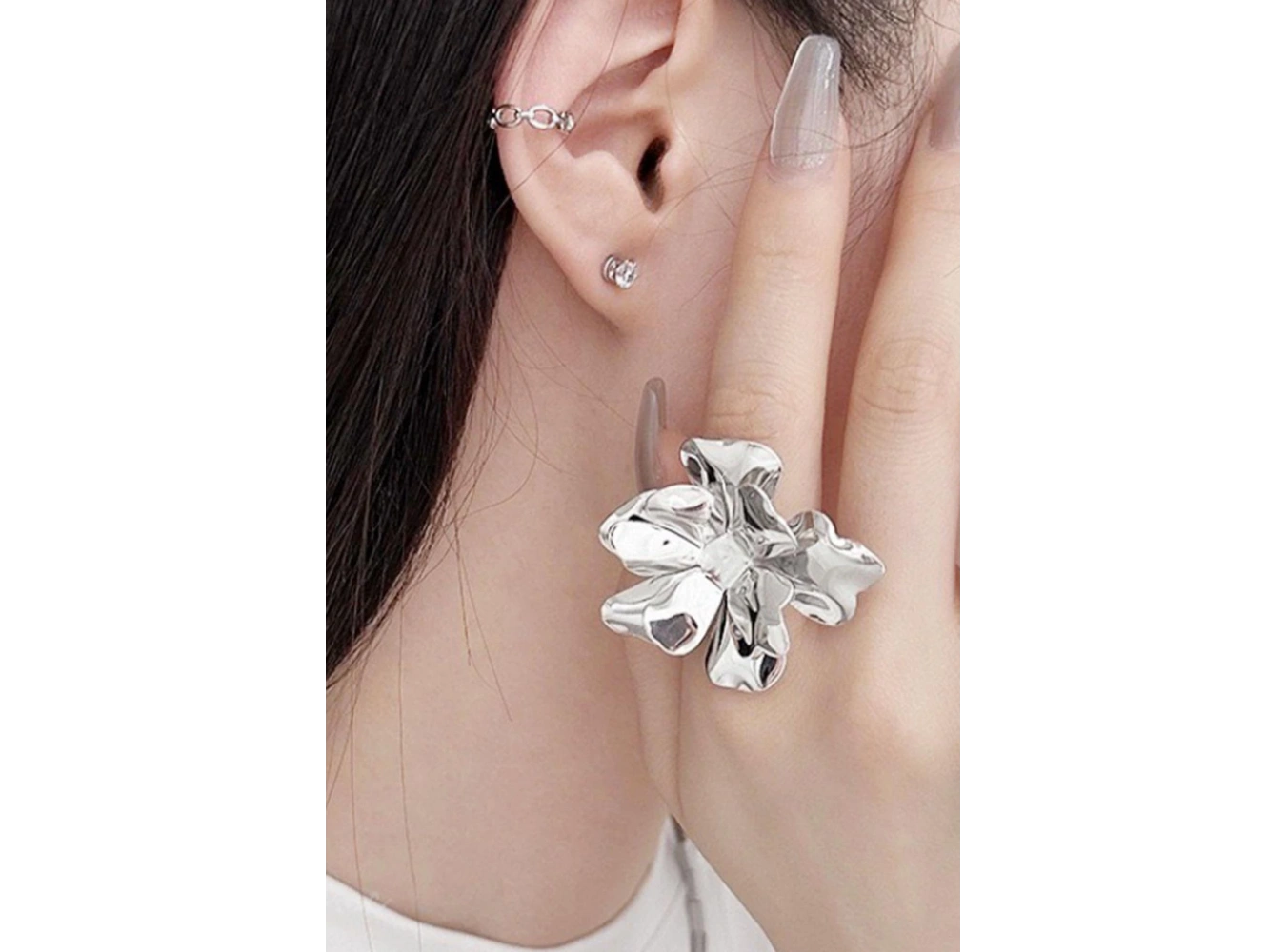 Gümüş Renk Çiçek Figürlü Ayarlanabilir Yüzük