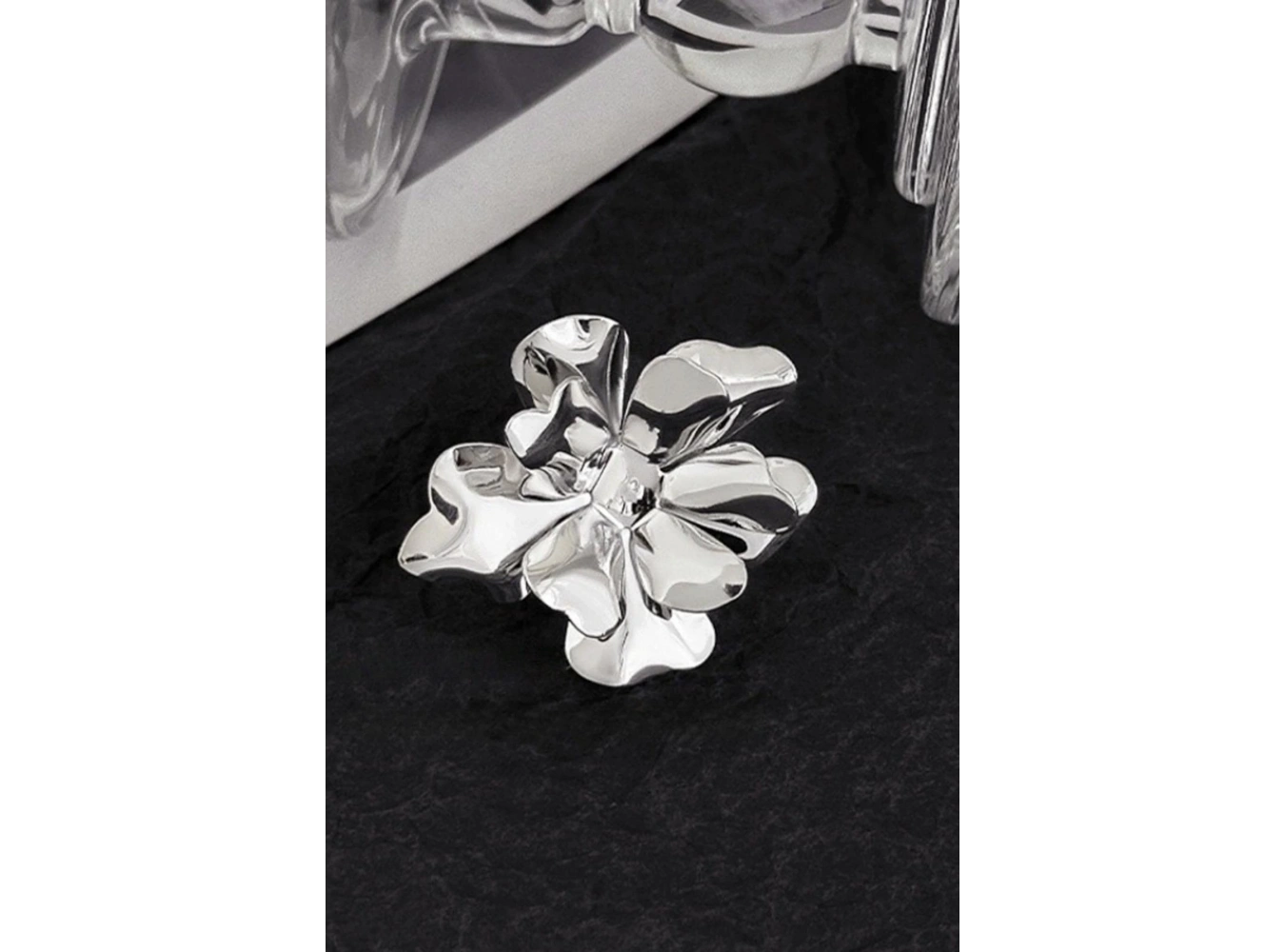 Gümüş Renk Çiçek Figürlü Ayarlanabilir Yüzük