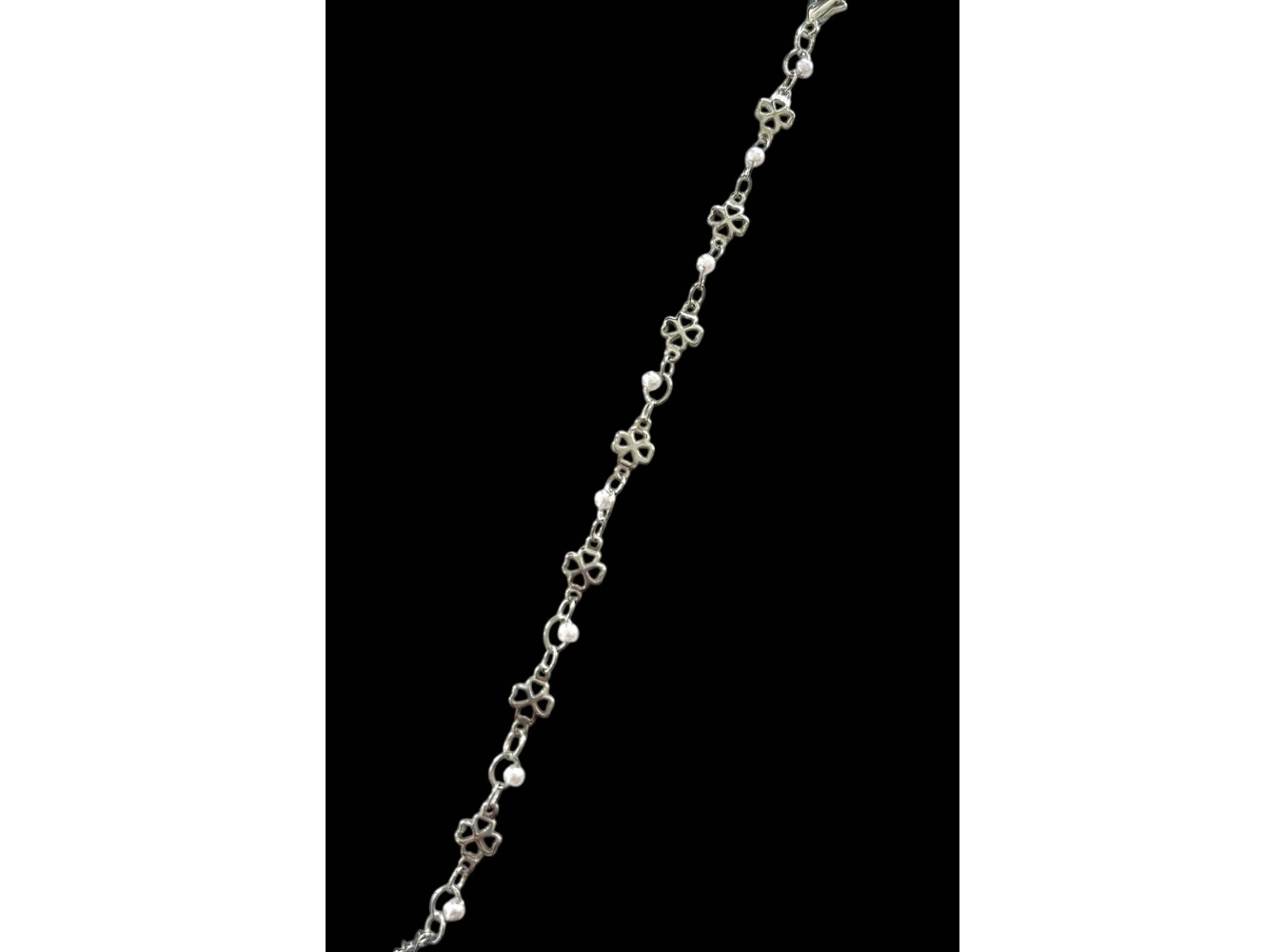 Gümüş Renk Çiçek Figürlü İnci Detaylı Bileklik