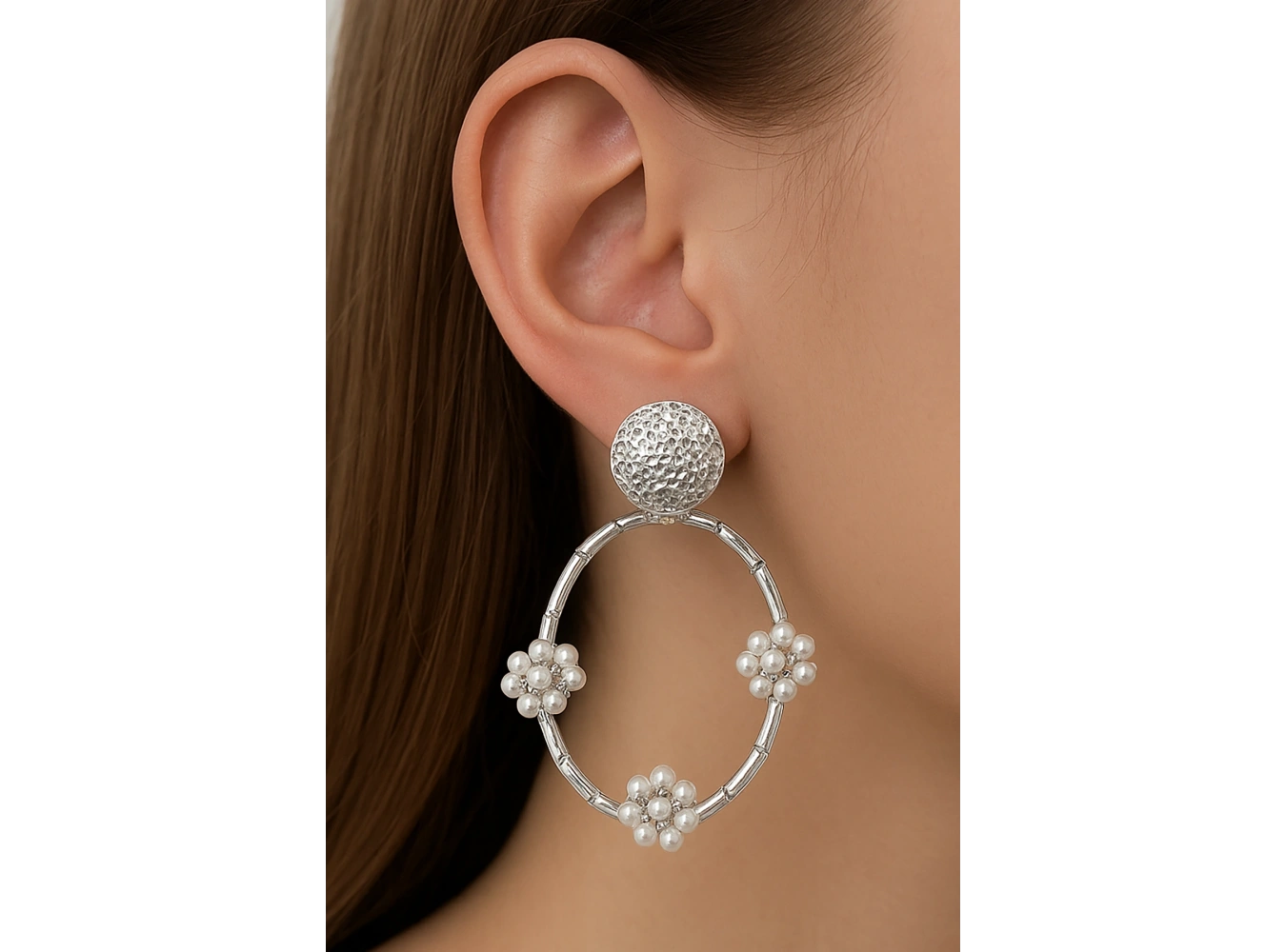 Gümüş Renk Çiçek Figürlü Küpe (Çift)