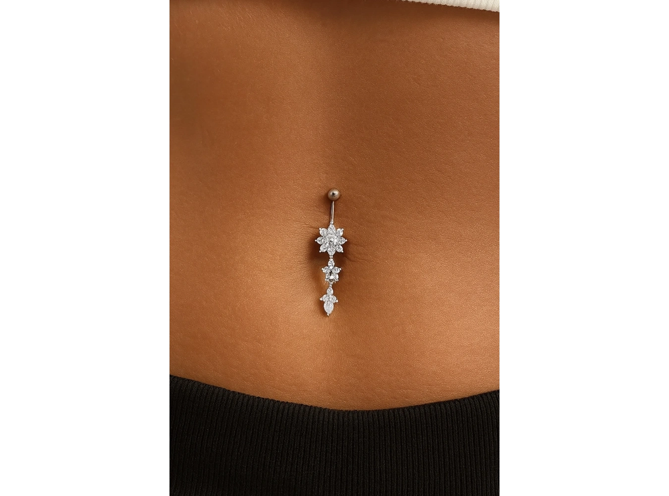 Gümüş Renk Çiçek Figürlü Taş Detaylı Cerrahi Çelik Göbek Piercing