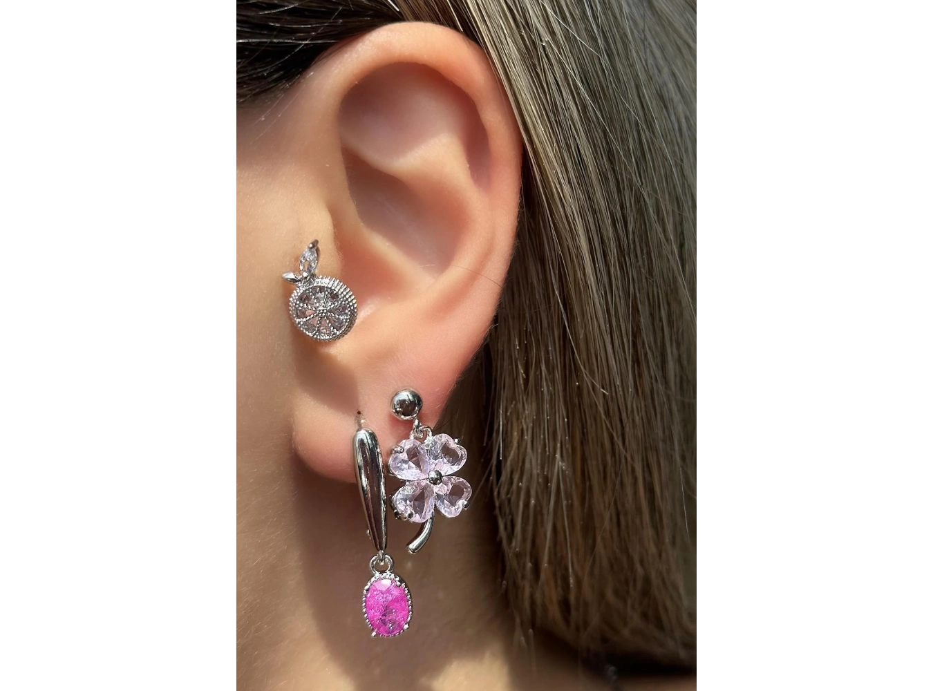 Gümüş Renk Çiçek Figürlü Taş Detaylı VİP 3lü YSX Küpe Set