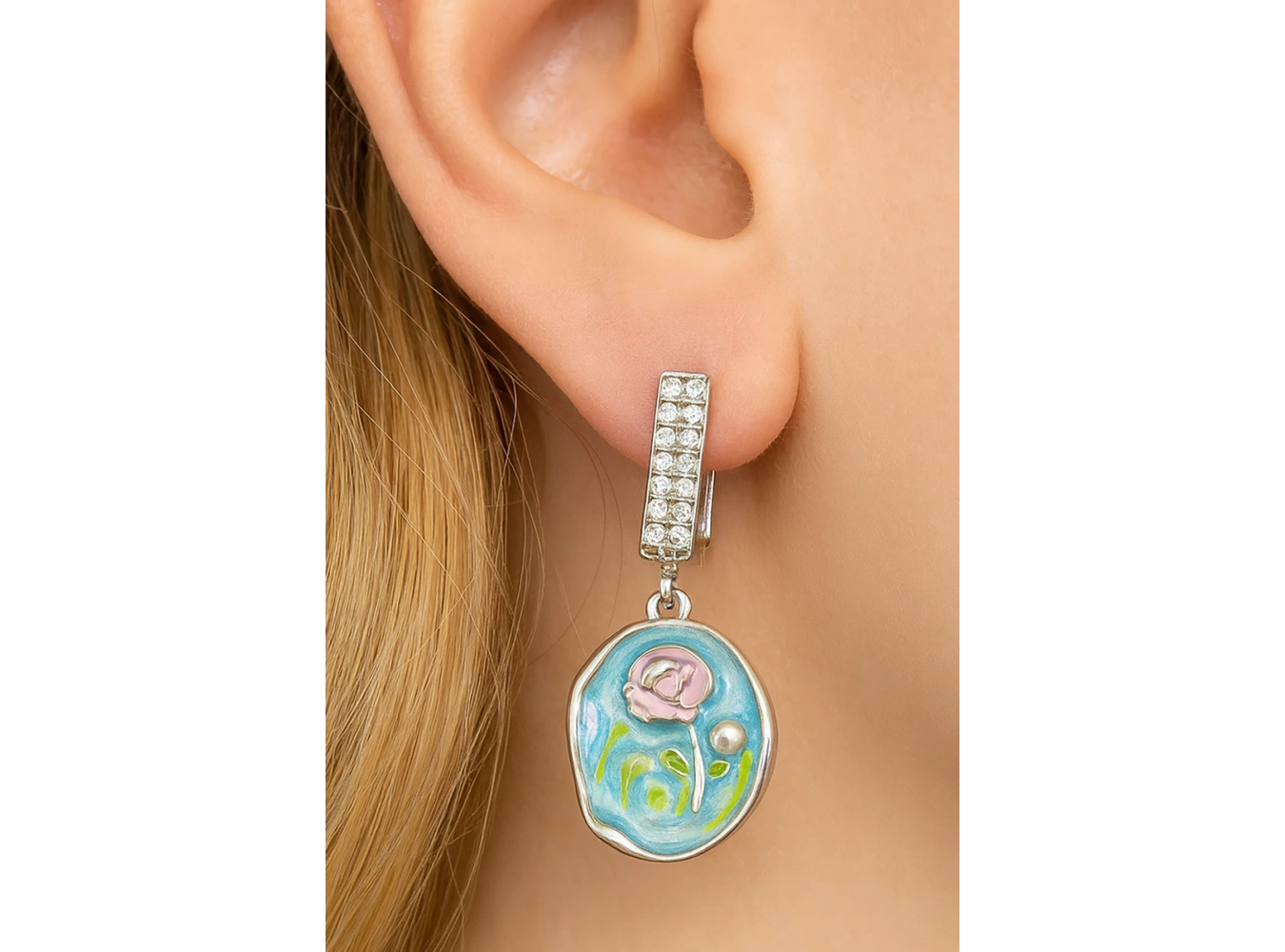 Gümüş Renk Çiçek Figürlü Taş Detaylı YSX Küpe Set