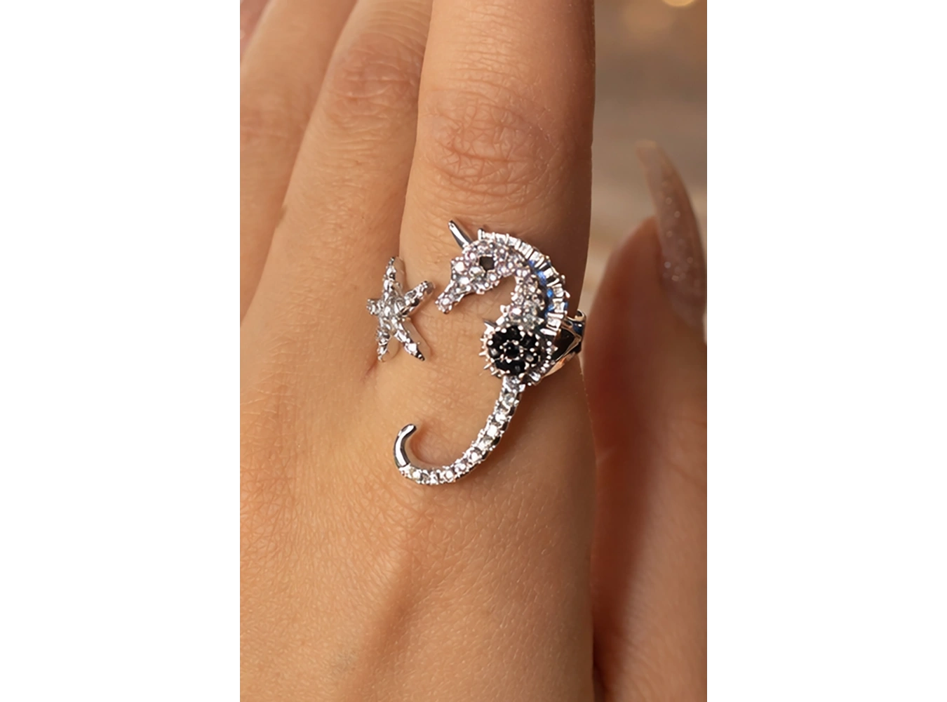 Gümüş Renk Deniz Atı Figürlü Ayarlanabilir Yüzük