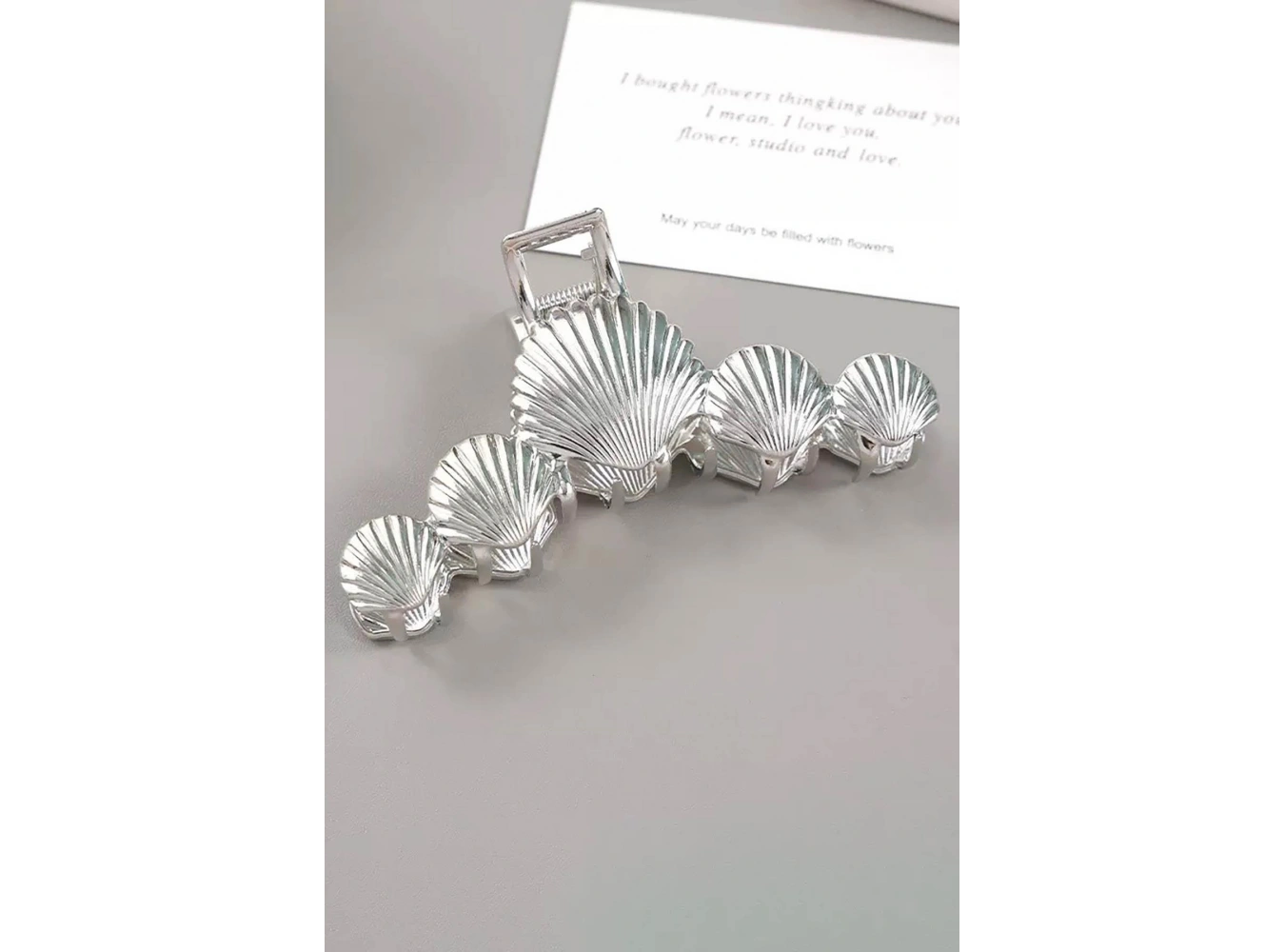 Gümüş Renk Deniz Kabuğu Figürlü Metal Mandal Toka