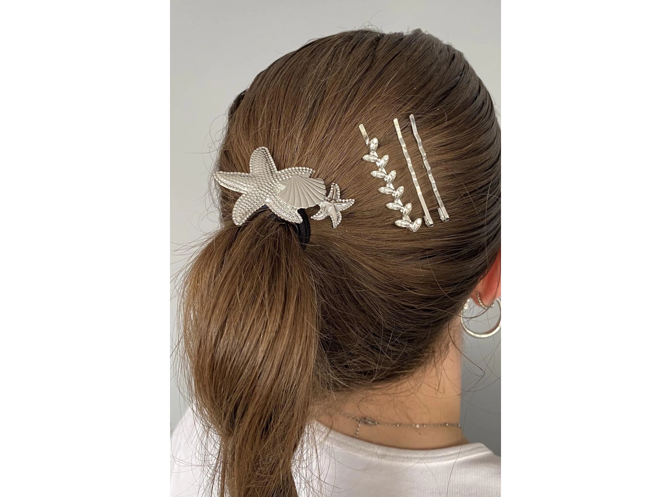 Gümüş Renk Deniz Yıldızı Figürlü Lastik Ve Tel Toka Set