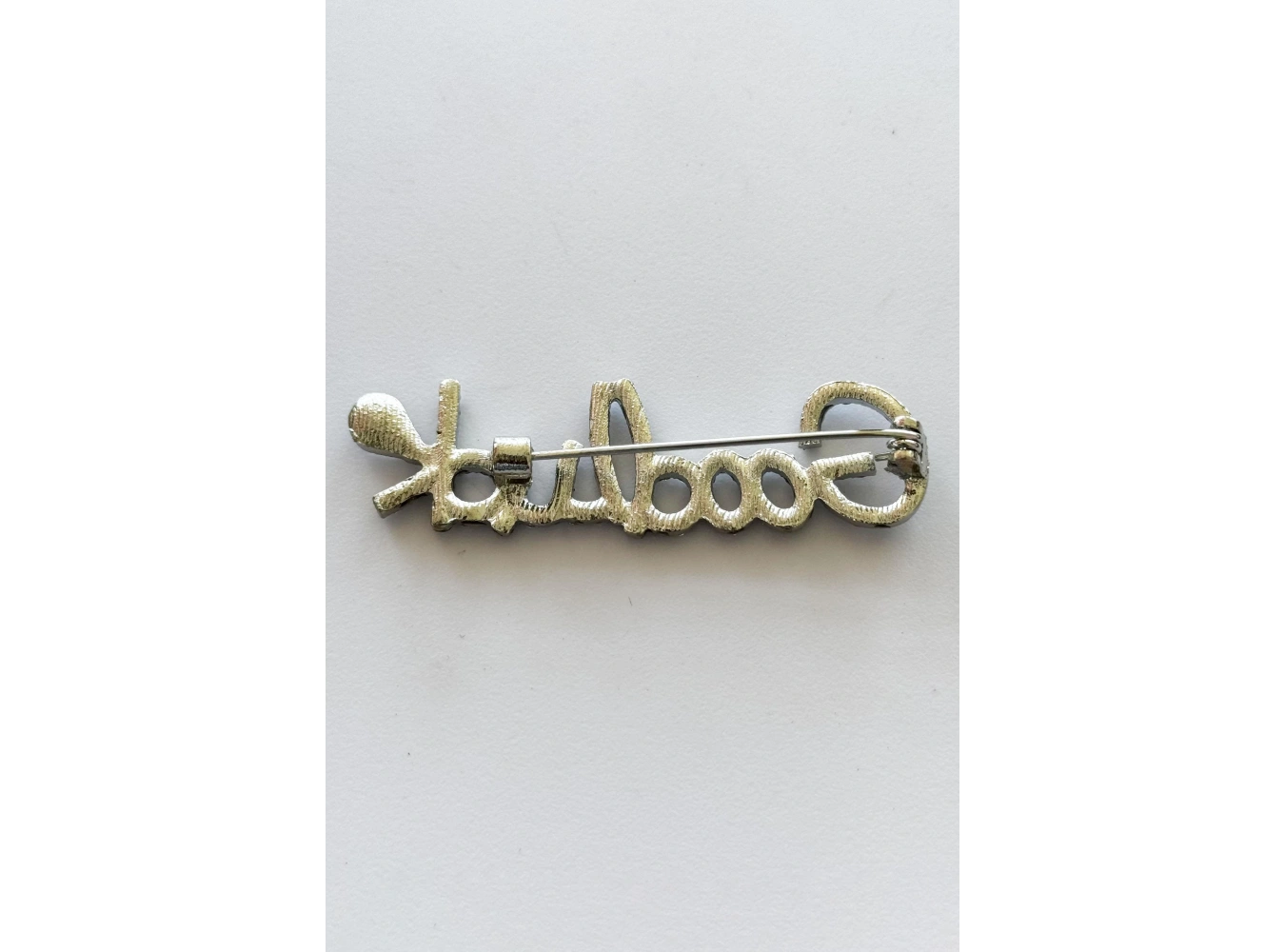 Gümüş Renk Good Luck Yazılı Taşlı Broş