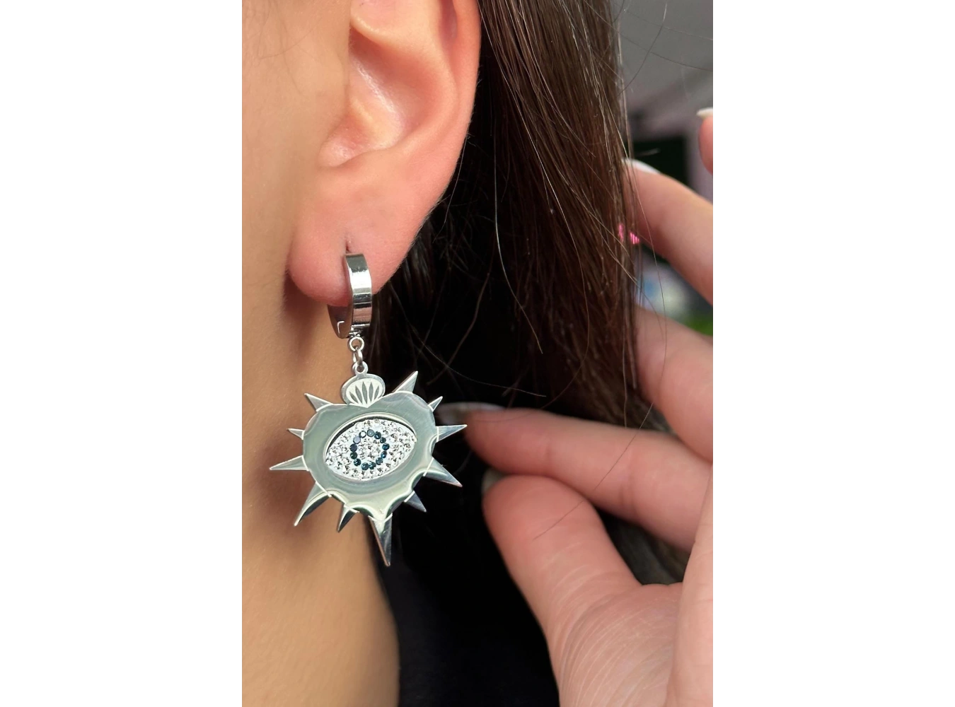 Gümüş Renk Göz Figürlü Çelik Küpe (Çift)