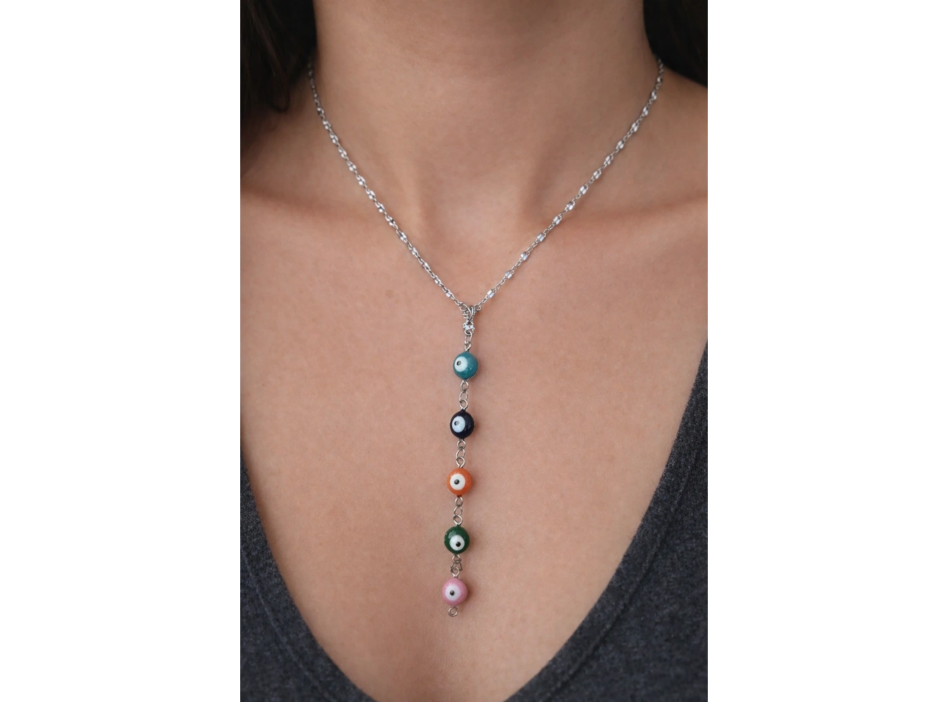 Gümüş Renk Göz Figürlü Çelik Y Kolye