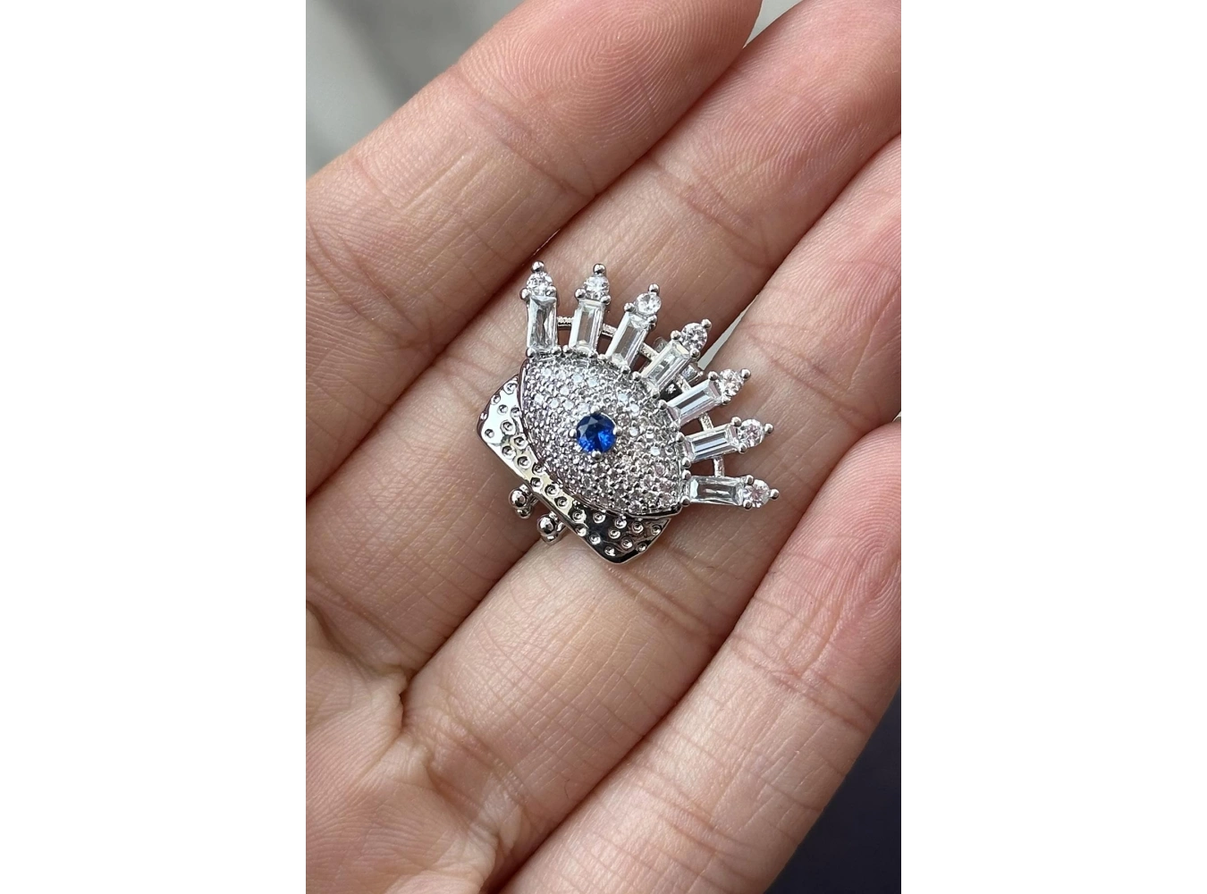 Gümüş Renk Göz Figürlü Taş Detaylı Ajda Charm / Kolye/ Bileklik Ucu