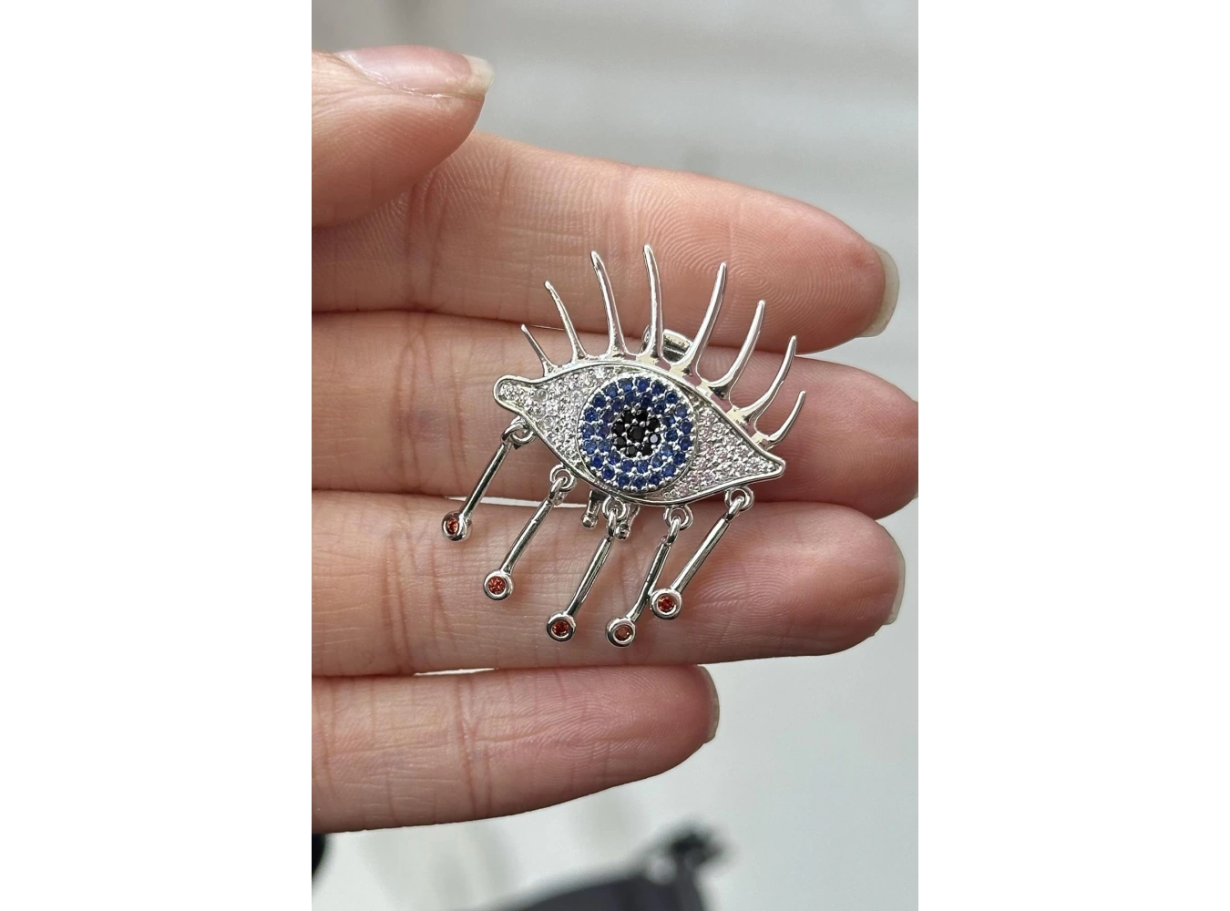 Gümüş Renk Göz Figürlü Taş Detaylı Ajda Charm / Kolye/ Bileklik Ucu