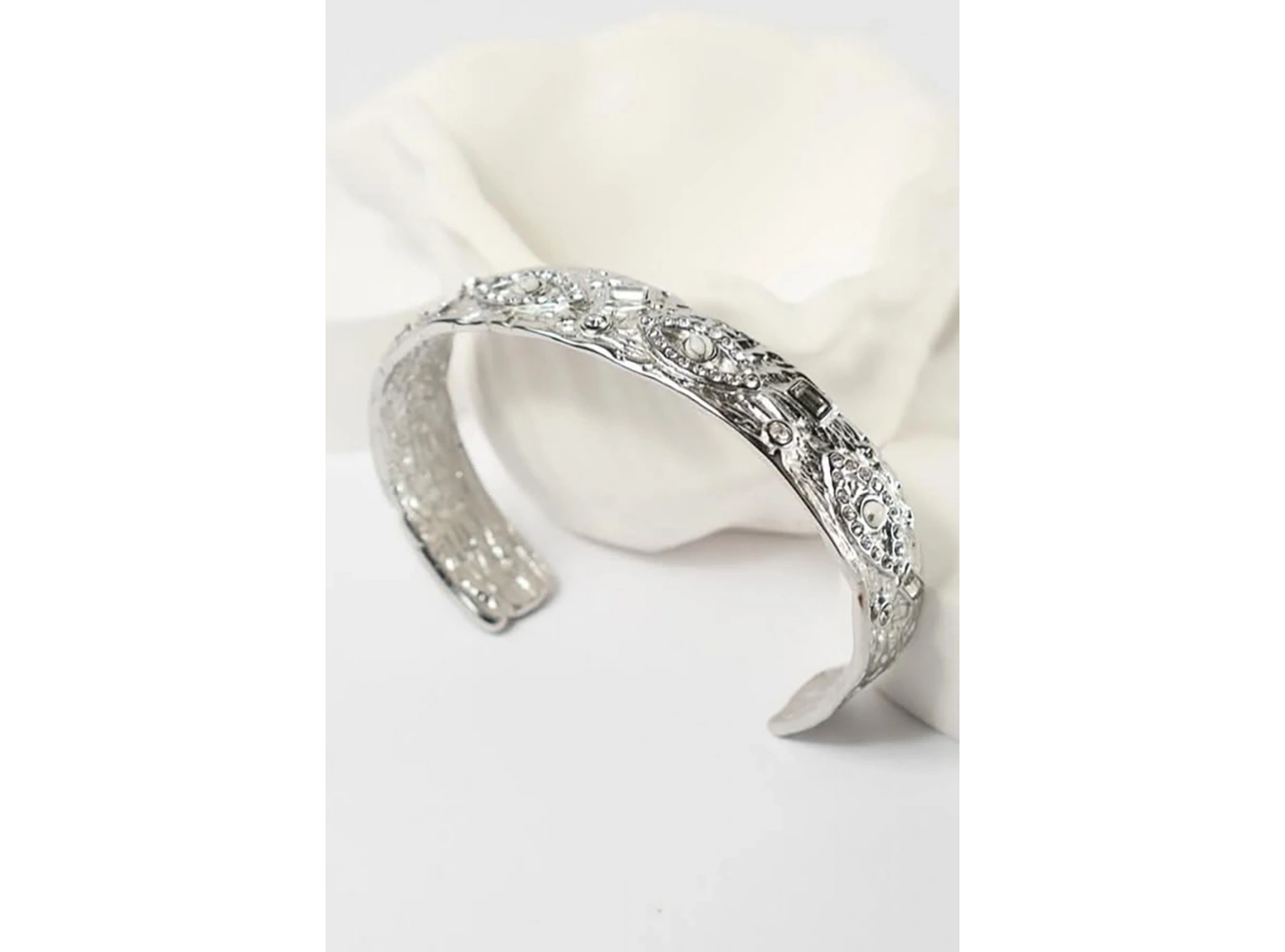 Gümüş Renk Göz Figürlü Taş Detaylı Çelik Kelepçe Bileklik