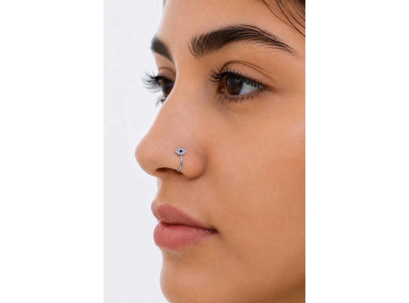 Gümüş Renk Göz Figürlü Taş Detaylı Cerrahi Çelik Deliksiz Kulak/Burun Piercing