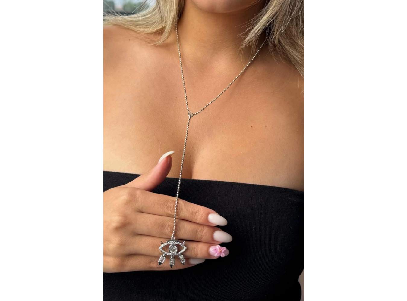 Gümüş Renk Göz Figürlü Y Kolye