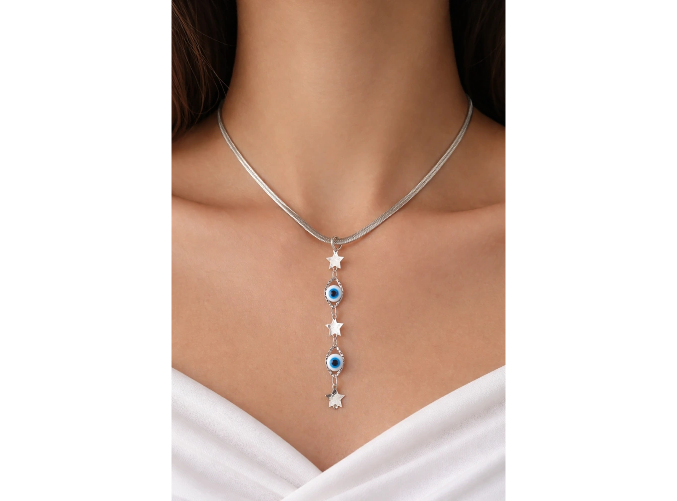 Gümüş Renk Göz Ve Yıldız Figürlü Çelik Kolye