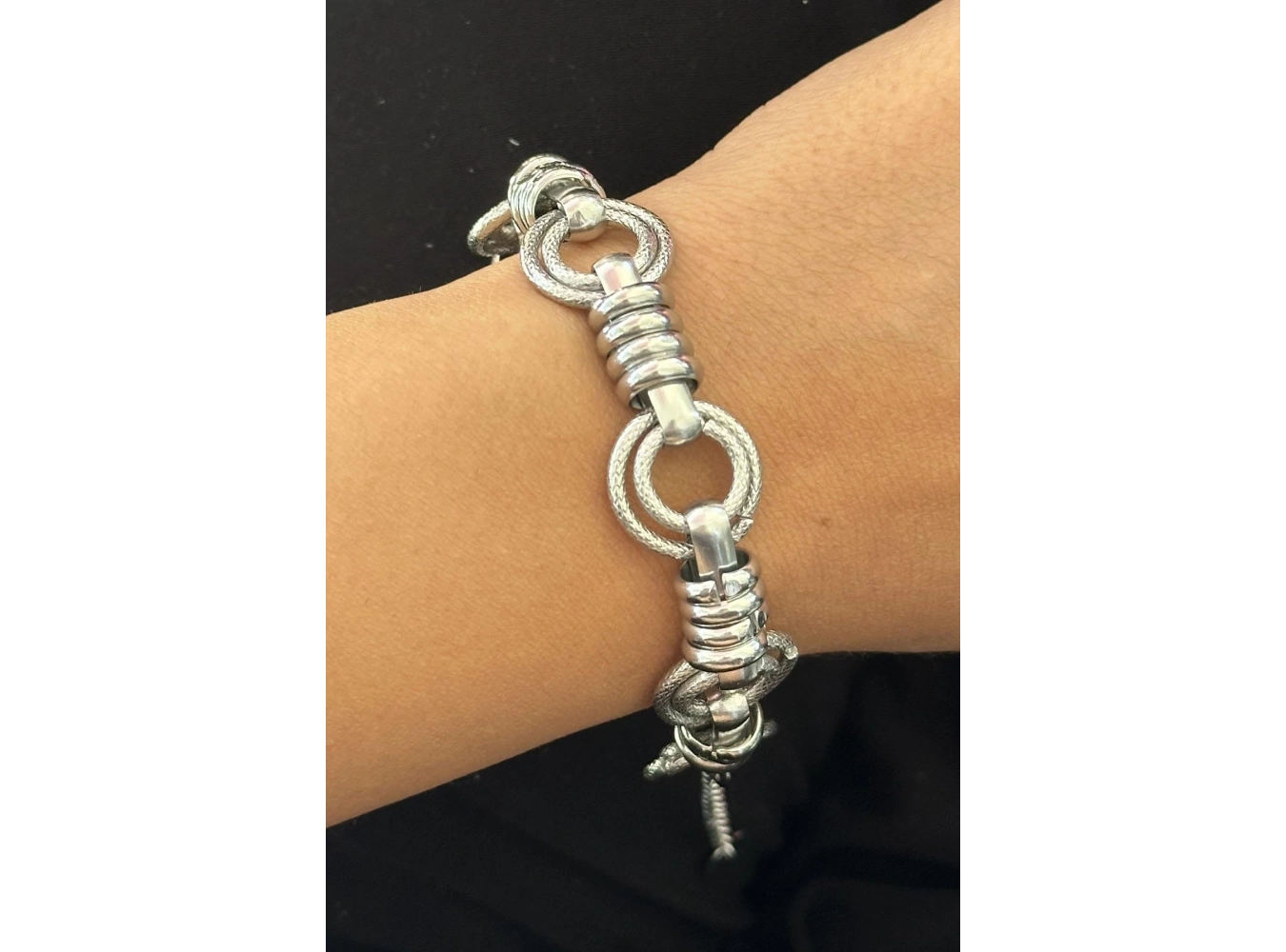 Gümüş Renk Halka Detaylı Çelik Bileklik