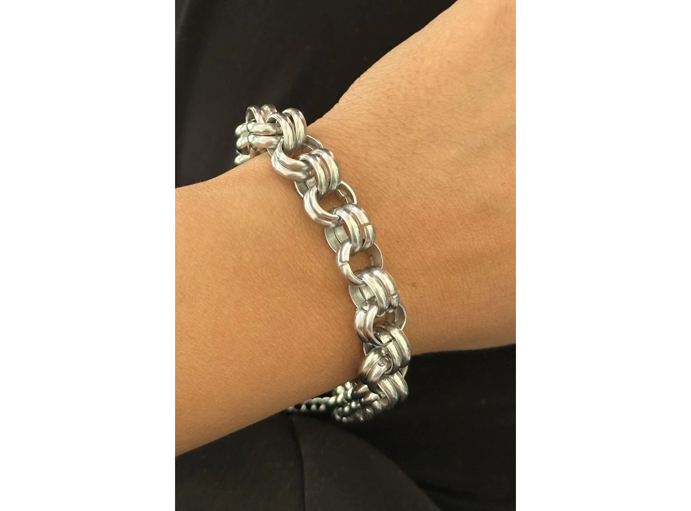 Gümüş Renk Halka Detaylı Çelik Bileklik