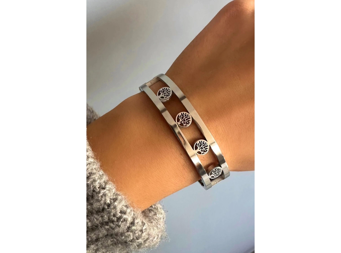 Gümüş Renk Hayat Ağacı Figürlü Çelik Kelepçe Bileklik