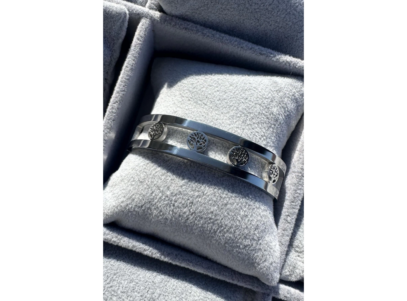 Gümüş Renk Hayat Ağacı Figürlü Çelik Kelepçe Bileklik