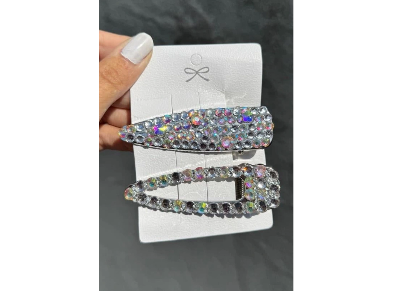 Gümüş Renk Hologram Taş Detaylı İkili Yan Toka