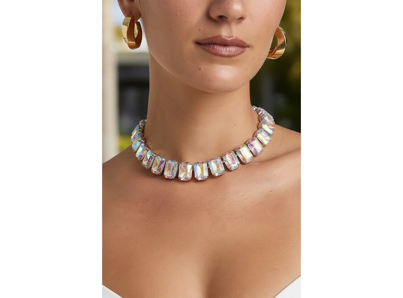 Gümüş Renk Hologram Taş Detaylı Tasarım Abiye Kolye